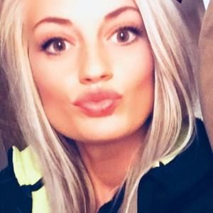 Meet your Posher, Casey